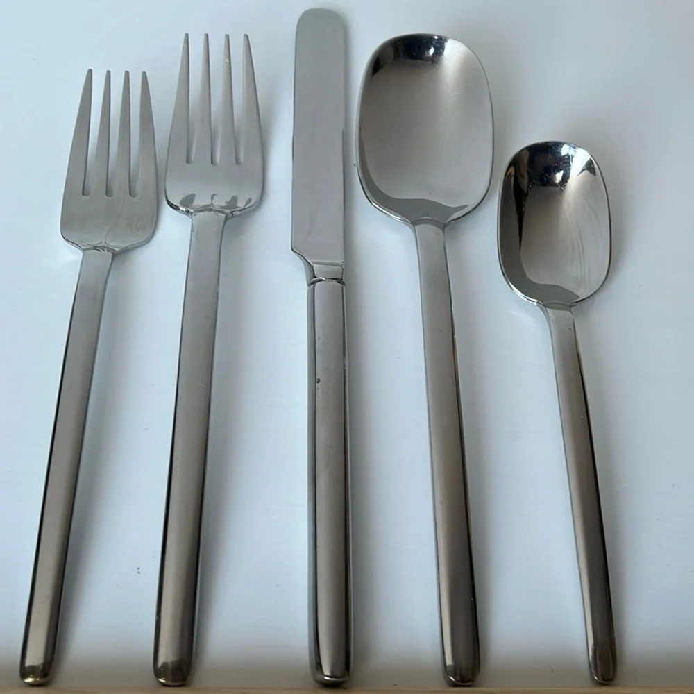 Mikasa Zena Set of 5 Modern Stainless Steel Glossy Table Place Setting